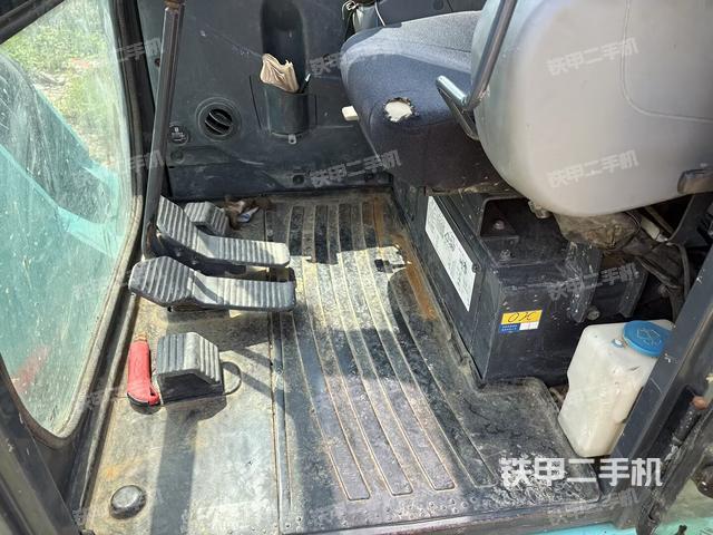 頂棚整體(駕駛室部分) 頂棚整體(駕駛室部分)