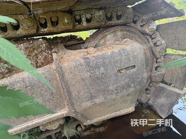 右侧履带整体(行走机构) 右侧履带整体(行走机构)