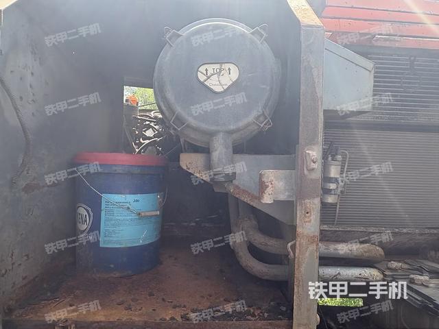 散热器正面(大件舱室) 散热器正面(大件舱室)