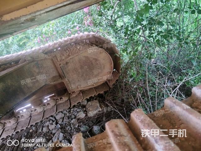 左側(cè)行走馬達(dá)蓋板(行走機(jī)構(gòu)) 左側(cè)行走馬達(dá)蓋板(行走機(jī)構(gòu))