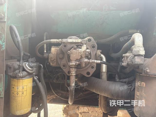 液压泵斜45 左(大件舱室) 液压泵斜45 左(大件舱室)