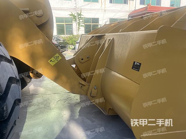 工作裝置整體(整機(jī)外觀及大件) 工作裝置整體(整機(jī)外觀及大件)