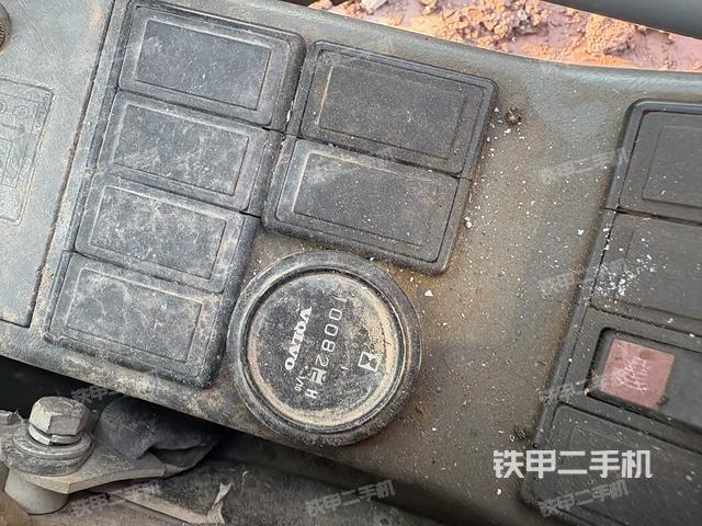 驾驶室左后45度(驾驶室部分) 驾驶室左后45度(驾驶室部分)