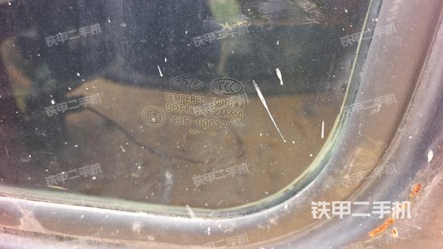 后窗玻璃角标(驾驶室部分) 后窗玻璃角标(驾驶室部分)