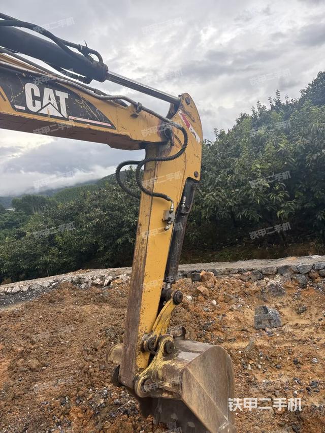 鏟斗右后整體（工作和回轉(zhuǎn)裝置）