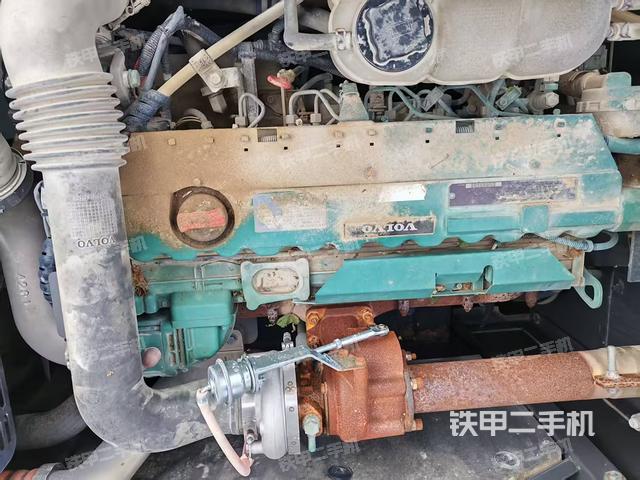 發(fā)動機整體俯視(整機外觀) 發(fā)動機整體俯視(整機外觀)