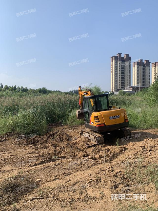 驾驶室整体(整机外观) 驾驶室整体(整机外观)