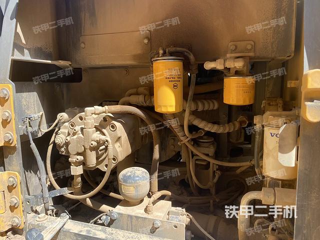 液壓泵室(大件艙室) 液壓泵室(大件艙室)