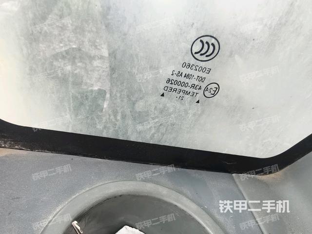 后窗玻璃角標(biāo)(駕駛室部分) 后窗玻璃角標(biāo)(駕駛室部分)