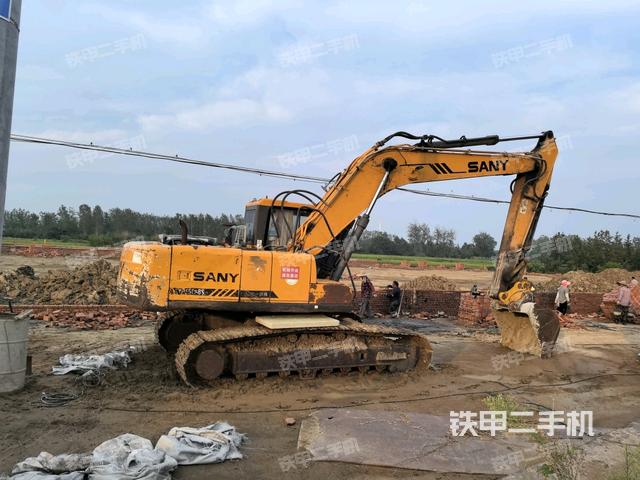 整機(jī)右后45°(整機(jī)外觀) 整機(jī)右后45°(整機(jī)外觀)