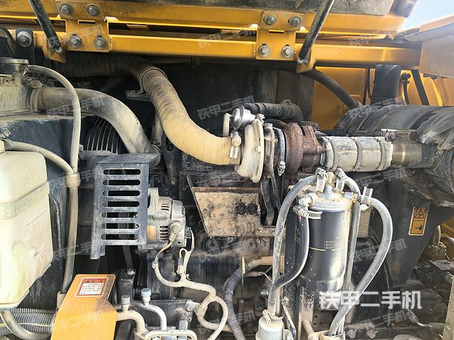 發(fā)動機(jī)整體俯視(整機(jī)外觀) 發(fā)動機(jī)整體俯視(整機(jī)外觀)