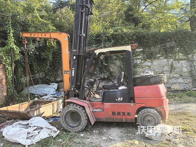 整机左侧（设备外观及核心部件）