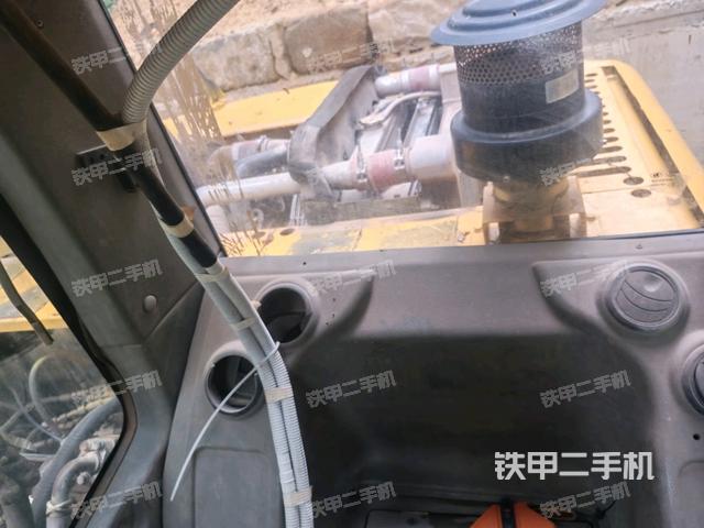 駕駛室左前45度(駕駛室部分) 駕駛室左前45度(駕駛室部分)