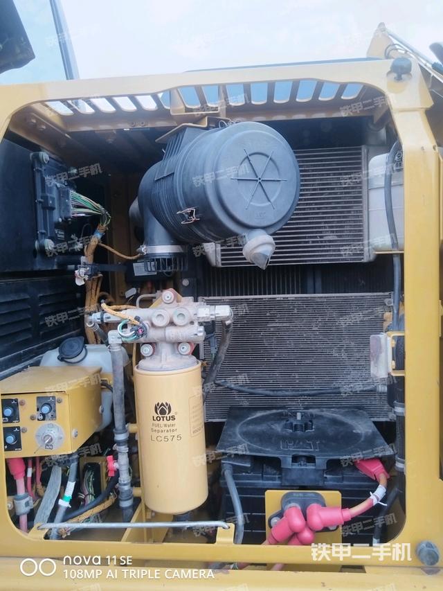 散热器正面(大件舱室) 散热器正面(大件舱室)