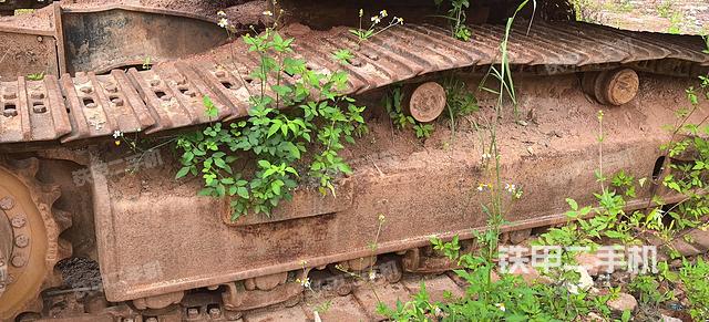 單側(cè)履帶整體(整機外觀) 單側(cè)履帶整體(整機外觀)