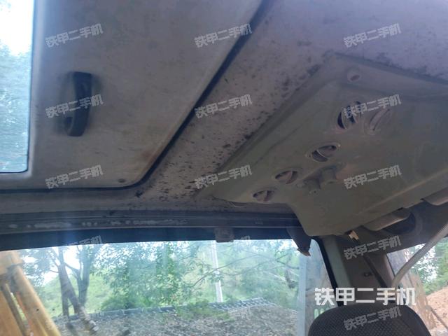 駕駛室左后45度(駕駛室部分) 駕駛室左后45度(駕駛室部分)