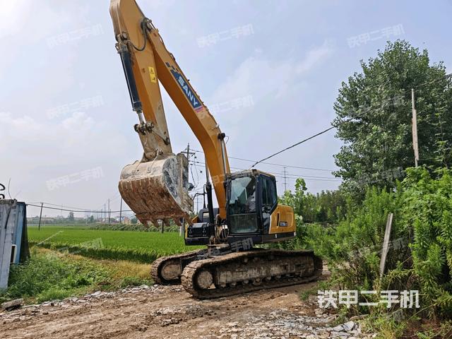三一重工SY215C ACE挖掘机