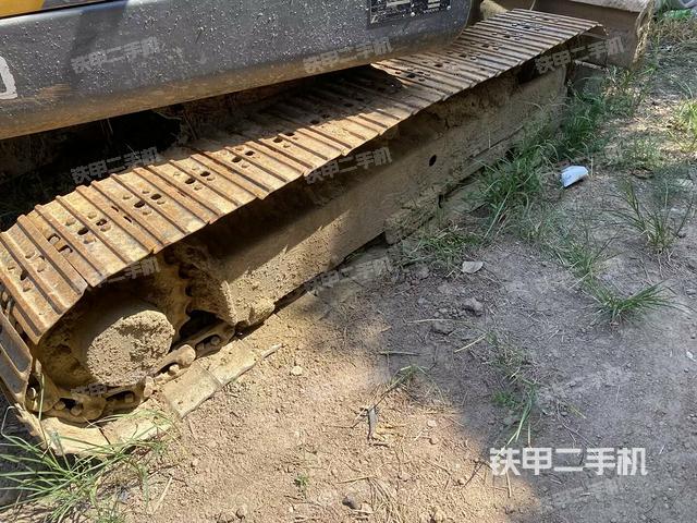 左側(cè)履帶整體?(行走機(jī)構(gòu)) 左側(cè)履帶整體?(行走機(jī)構(gòu))