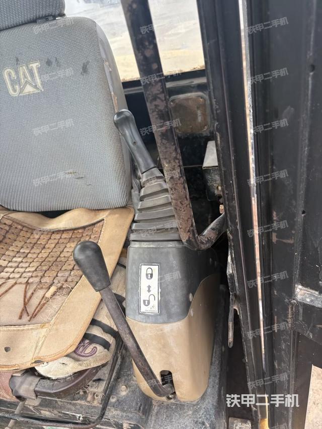 座椅后部（駕駛室部分）