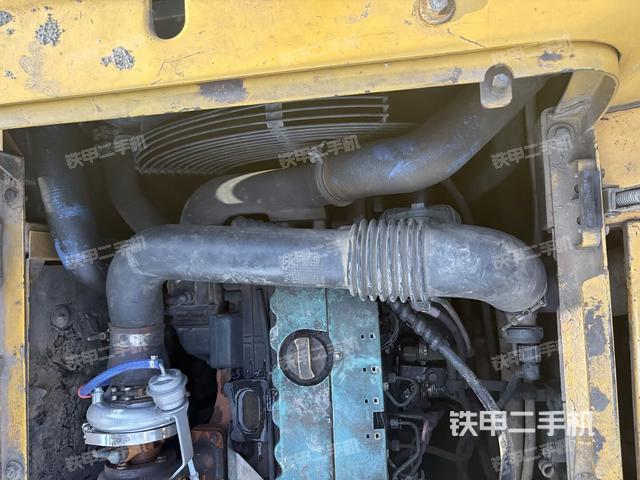 增压器特写(上车部件) 增压器特写(上车部件)