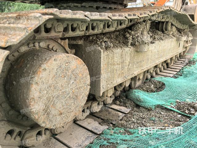 右側(cè)履帶整體(行走機(jī)構(gòu)) 右側(cè)履帶整體(行走機(jī)構(gòu))