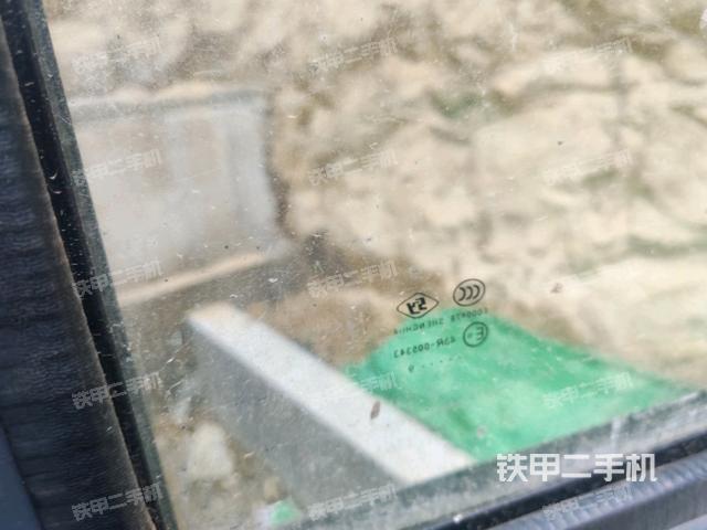 頂棚整體(駕駛室部分) 頂棚整體(駕駛室部分)