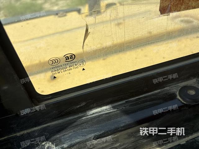 座椅后部(駕駛室部分) 座椅后部(駕駛室部分)