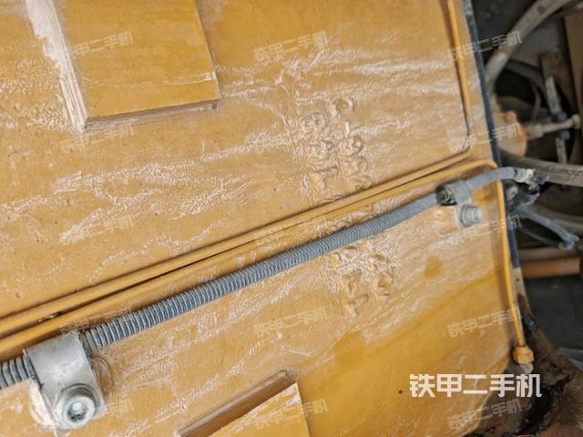 大臂背部俯視(工作和回轉(zhuǎn)裝置) 大臂背部俯視(工作和回轉(zhuǎn)裝置)