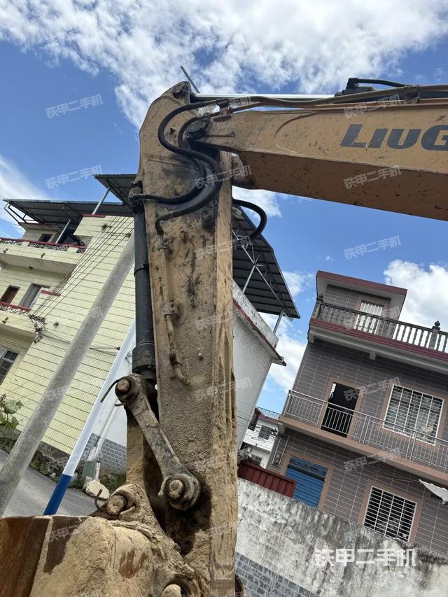 小臂整體右前(工作和回轉(zhuǎn)裝置) 小臂整體右前(工作和回轉(zhuǎn)裝置)