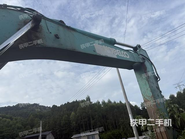 大臂整体 右侧(工作和回转装置) 大臂整体 右侧(工作和回转装置)