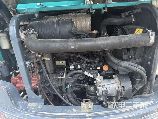 发动机整体俯视（整机外观）