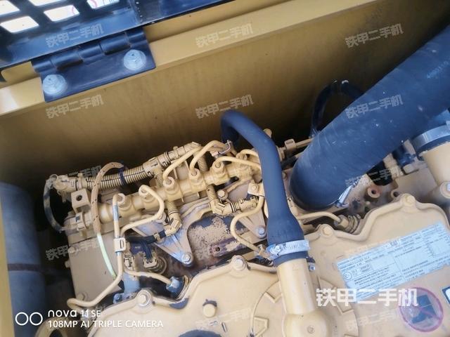 气门室盖螺丝特写(上车部件) 气门室盖螺丝特写(上车部件)