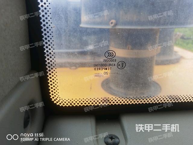 后窗玻璃角標(biāo)(駕駛室部分) 后窗玻璃角標(biāo)(駕駛室部分)