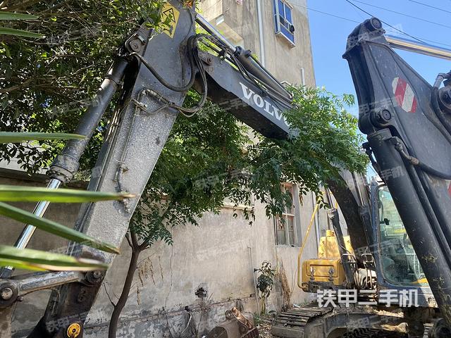 沃尔沃EC120D挖掘机