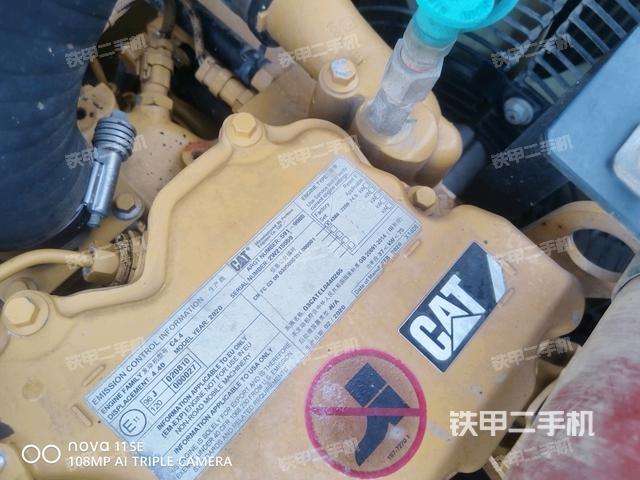 中央回转接头特写(上车部件) 中央回转接头特写(上车部件)