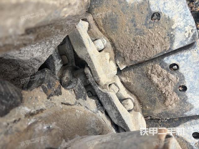 左驅(qū)動輪（行走機構）