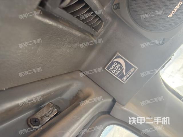 后窗玻璃角标(驾驶室部分) 后窗玻璃角标(驾驶室部分)