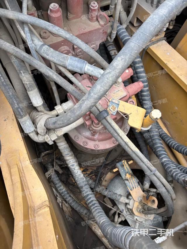 駕駛室頂部俯視(上車部件) 駕駛室頂部俯視(上車部件)