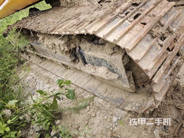 左側(cè)履帶整體?(行走機(jī)構(gòu)) 左側(cè)履帶整體?(行走機(jī)構(gòu))