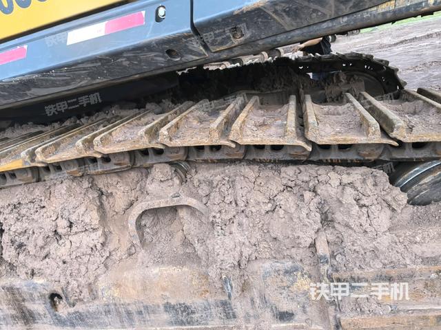 右侧履带整体（行走机构）