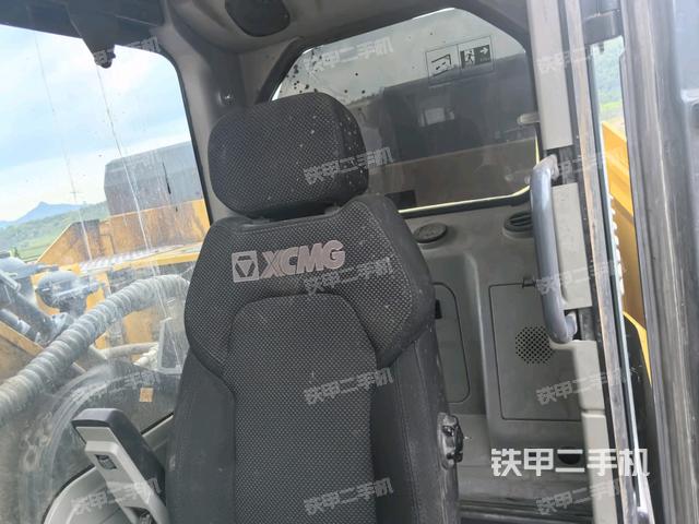 后窗玻璃角标（驾驶室部分）