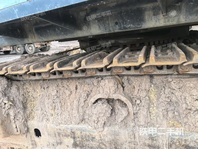 右驱动轮（行走机构）