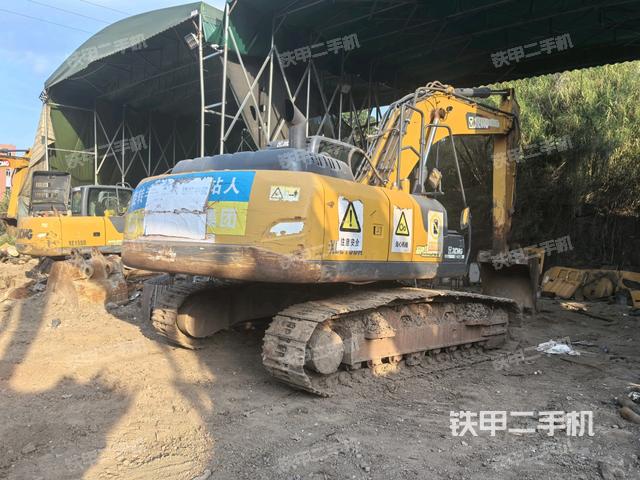 左后45(整機(jī)外觀) 左后45(整機(jī)外觀)