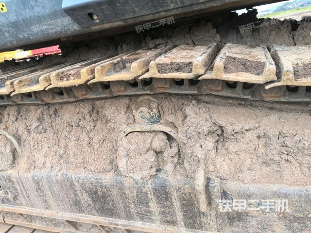 右驱动轮（行走机构）