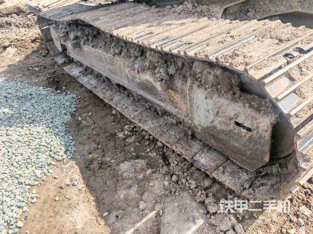 左側(cè)履帶整體?(行走機(jī)構(gòu)) 左側(cè)履帶整體?(行走機(jī)構(gòu))