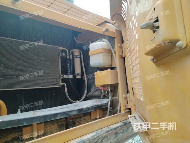 散热器正面(大件舱室) 散热器正面(大件舱室)