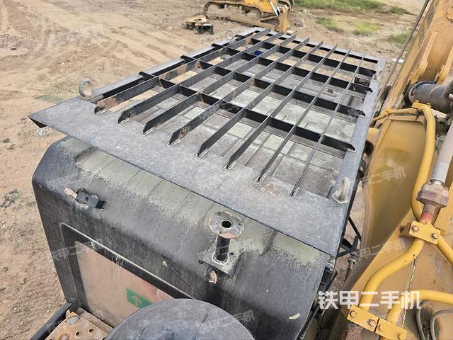 駕駛室頂部（整機(jī)外觀）