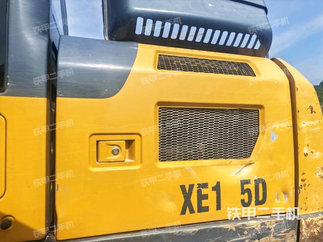 散熱器正面(大件艙室) 散熱器正面(大件艙室)