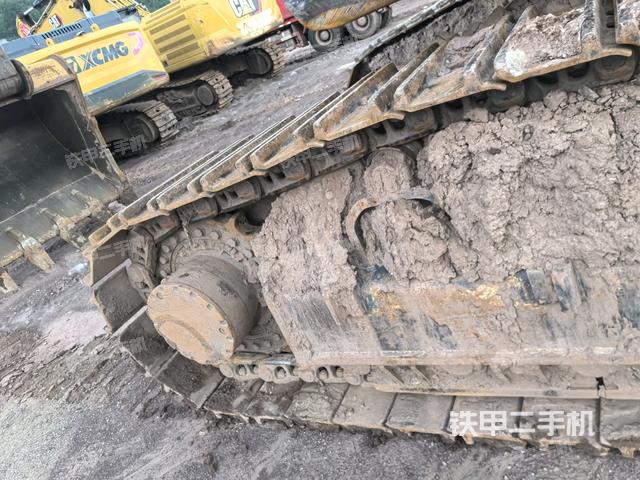 左侧履带整体 （行走机构）