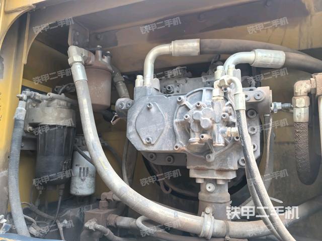 液压泵斜45 左（大件舱室）